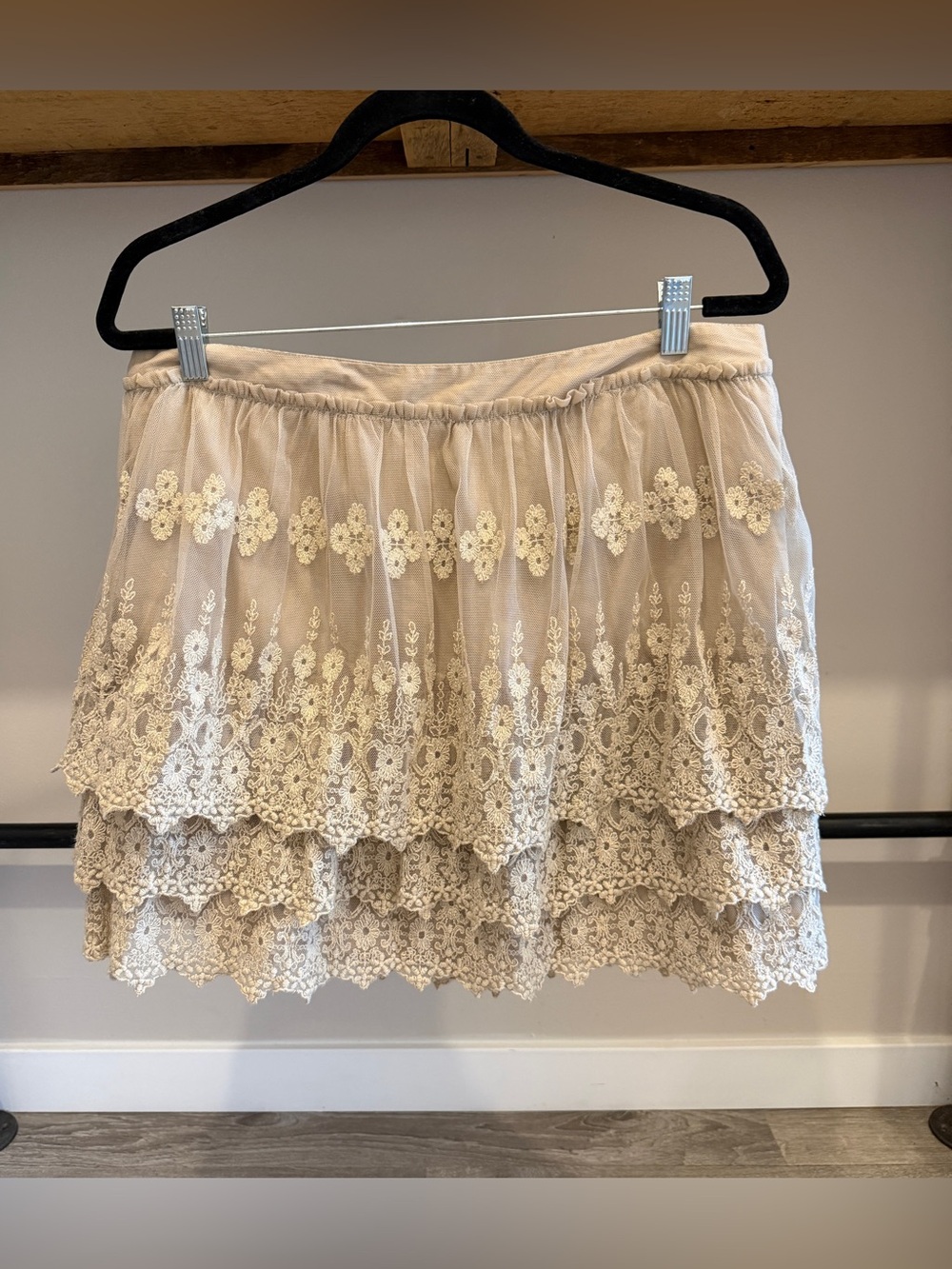 Vintage Garnet Hill Women's Layered Lace Mini Skirt in Cream (12)